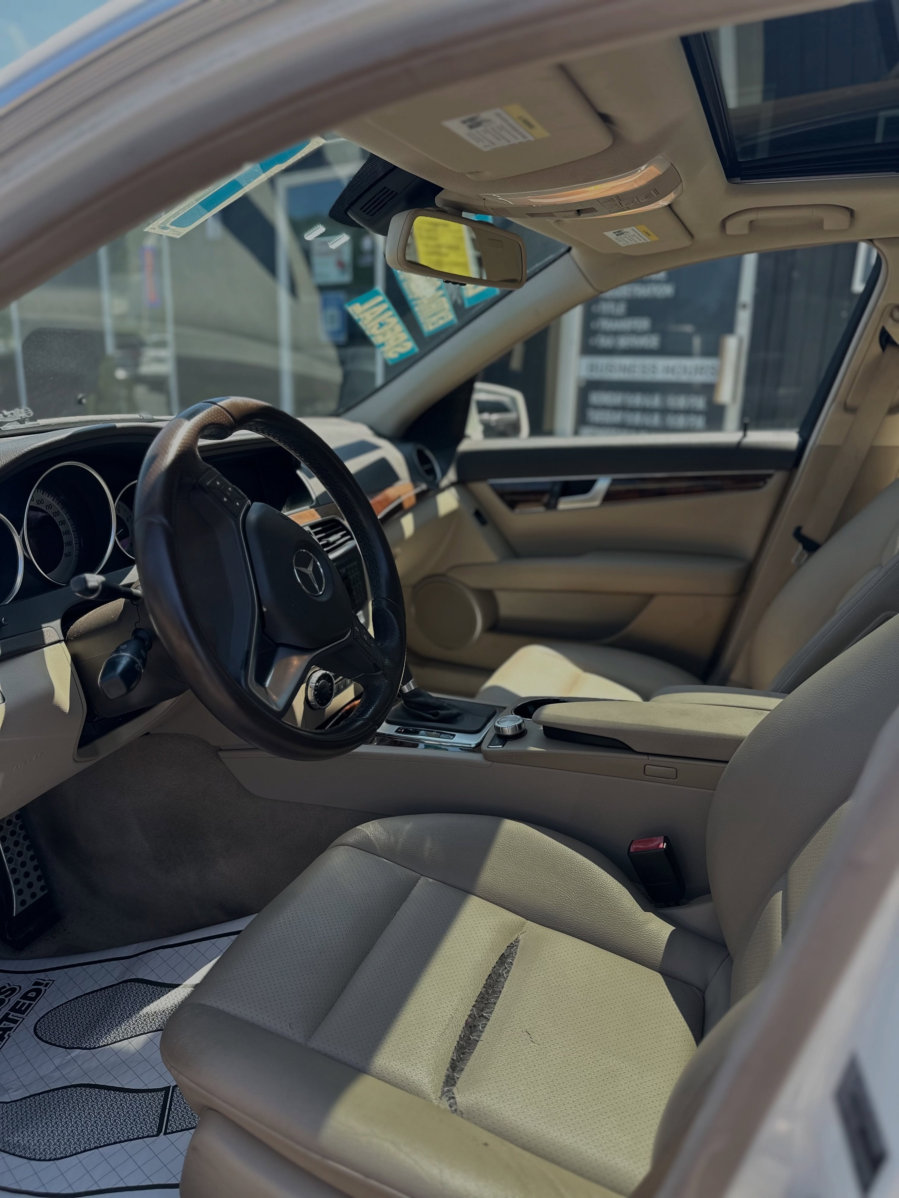 2012 Mercedes-Benz C-Class C300 photo 7