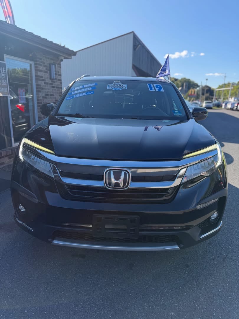 2019 Honda Pilot TOURING photo 2