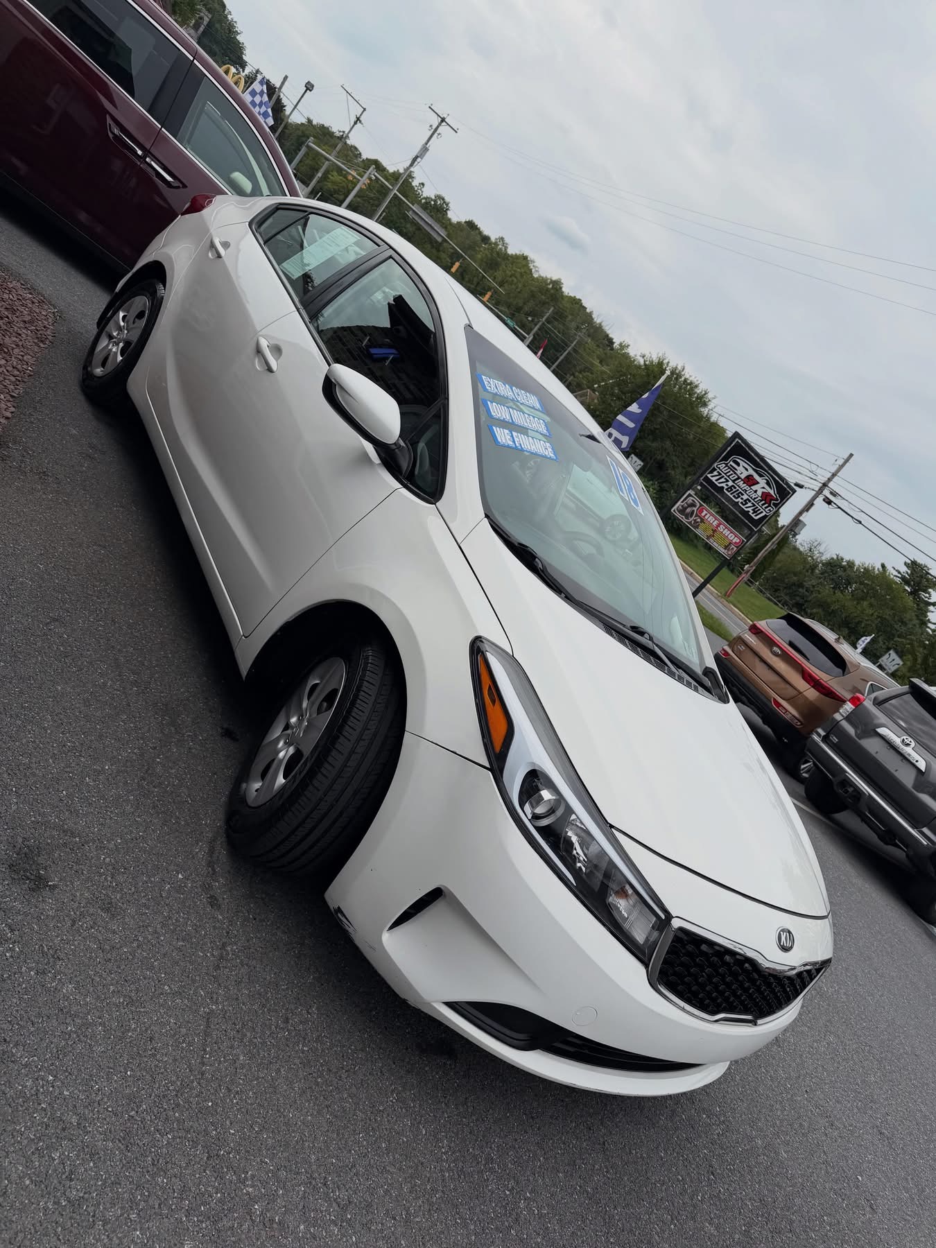 2018 Kia Forte LX Base photo 2