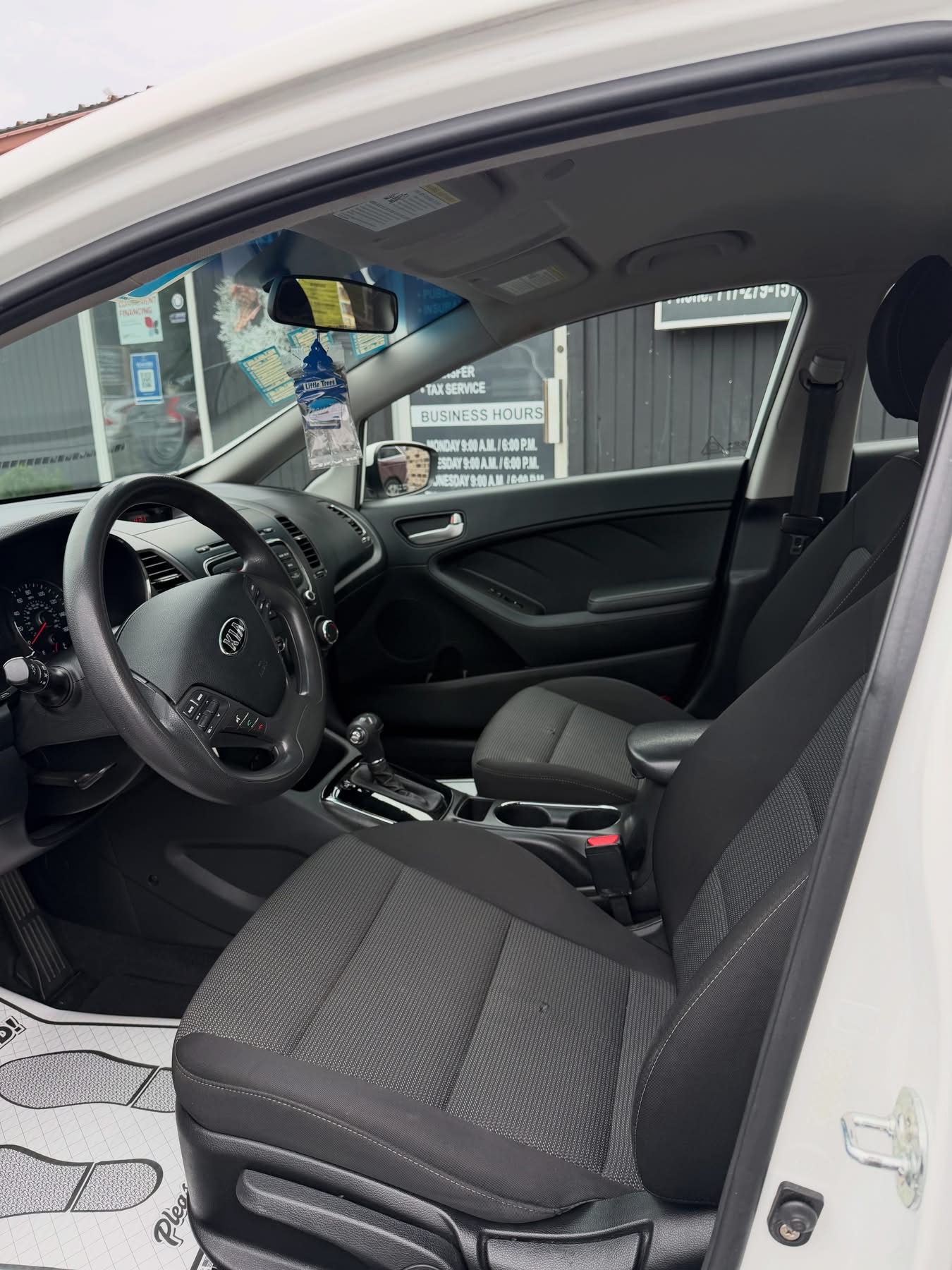2018 Kia Forte LX Base photo 7