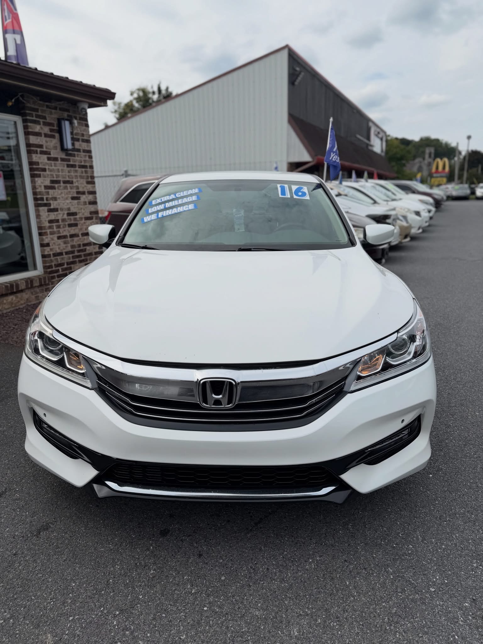 2016 Honda Accord LX photo 2
