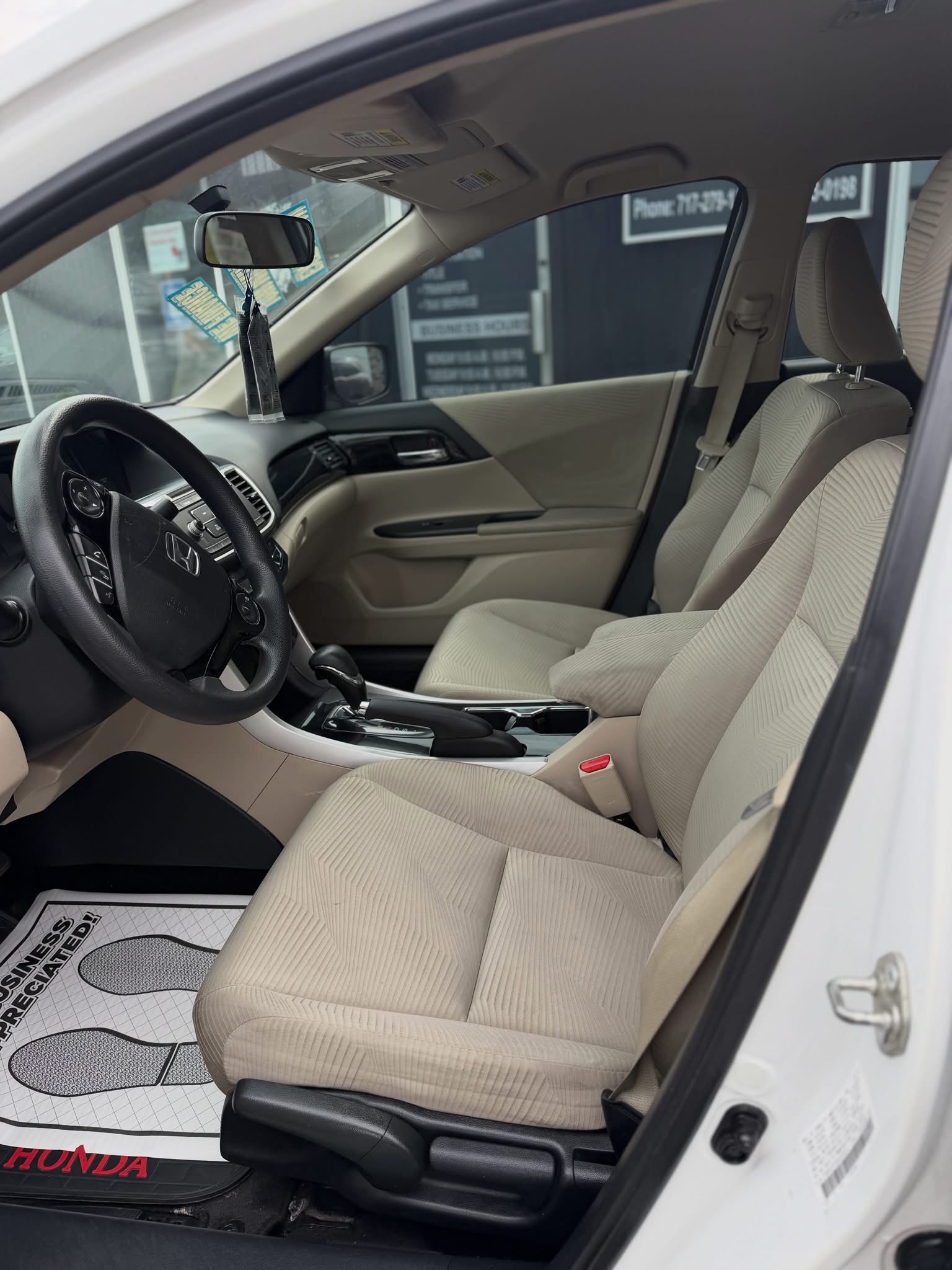 2016 Honda Accord LX photo 6