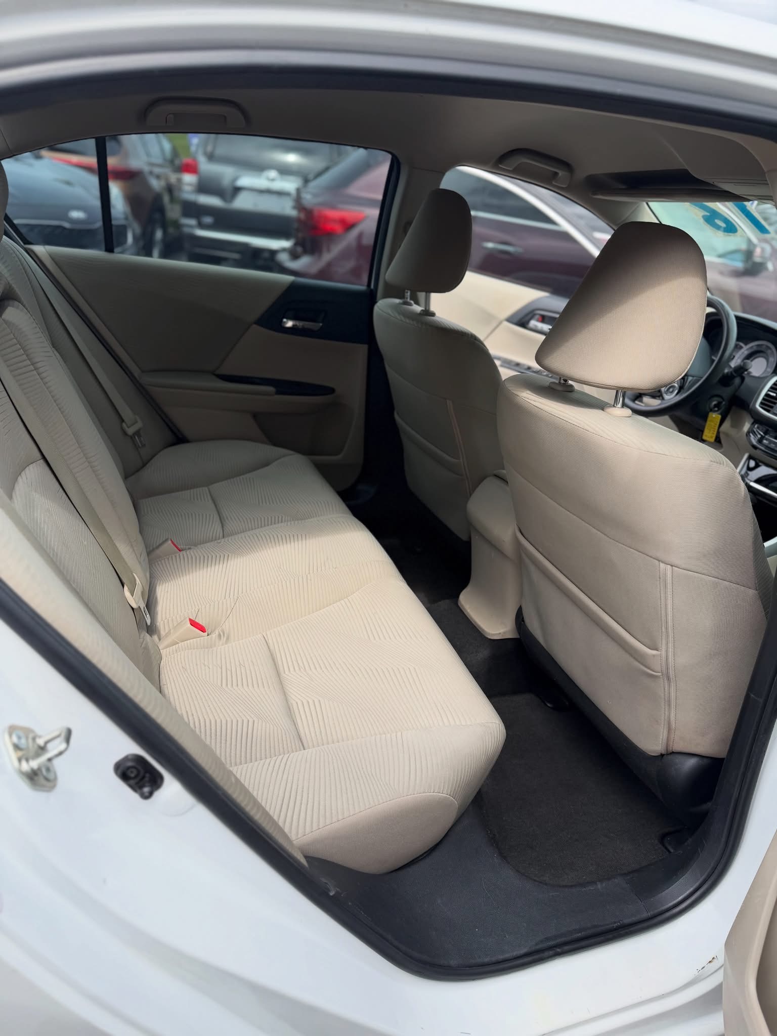 2016 Honda Accord LX photo 9