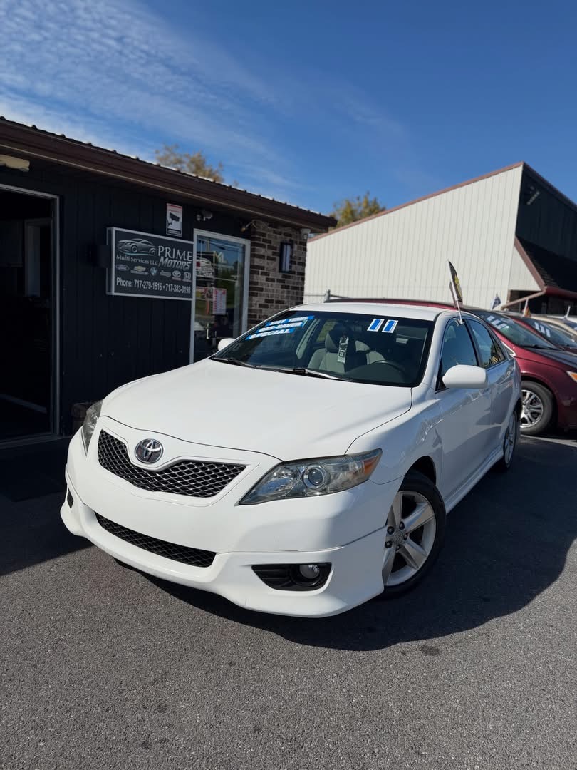 2011 Toyota Camry ASV40L/GSV40L/AHV40L - CARFAX verified used sedan at Hunt Auto Group Lebanon PA